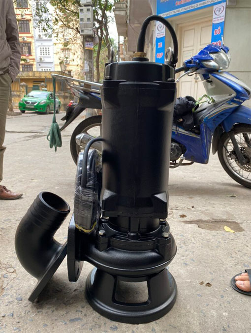 Bơm chìm nước thải Veratti cắt rác 100WC70-15-5.5